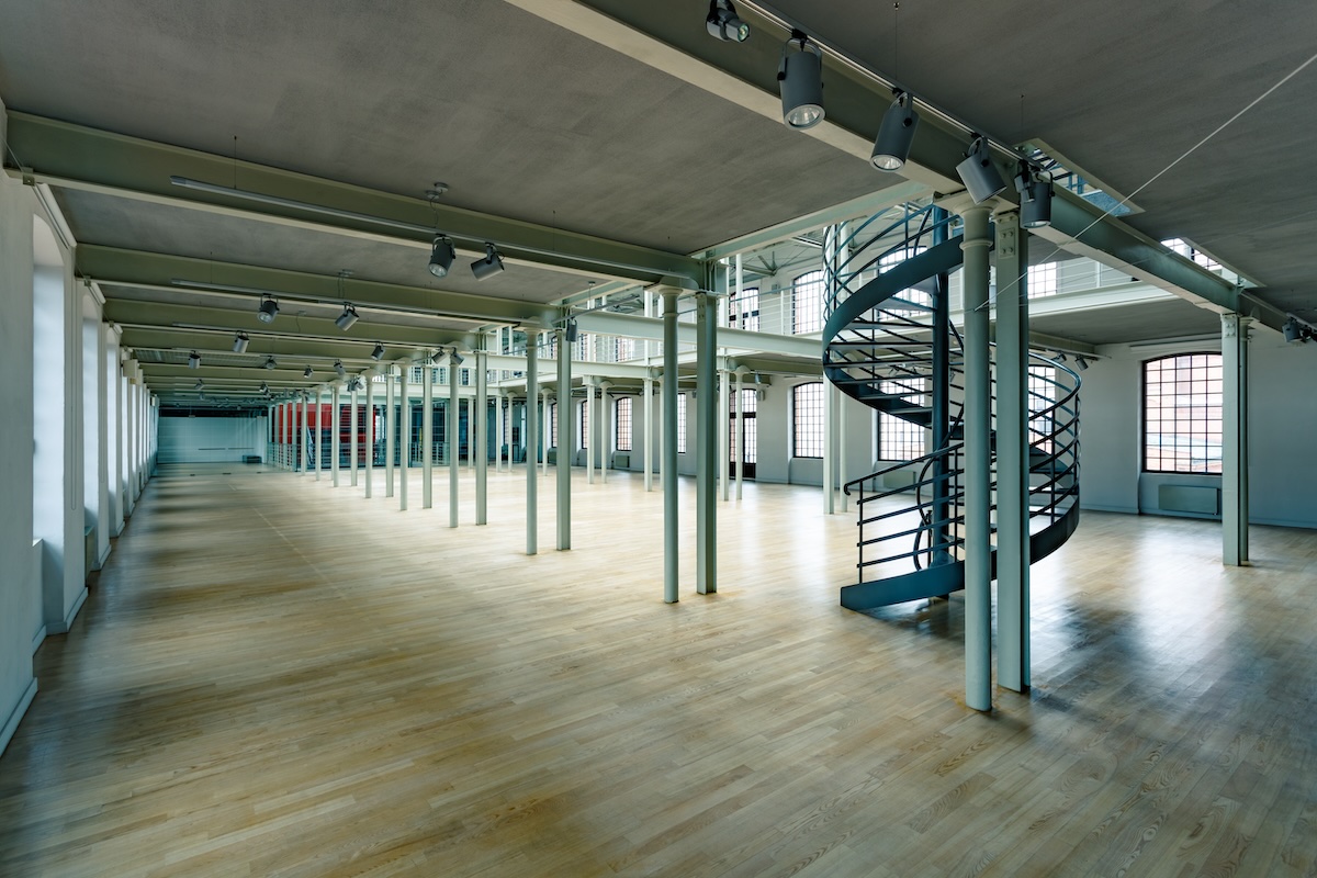 Load Capacity Explained: How much weight can your mezzanine hold?
